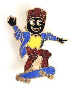Robertsons 1970s Golly skateboarder advertising badge