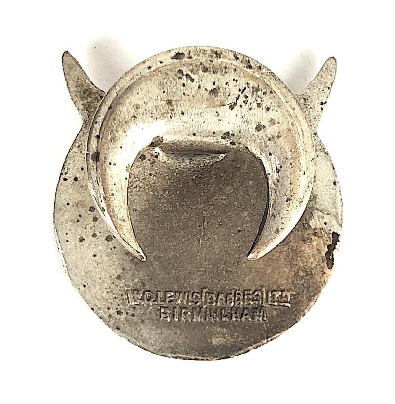 Isle of Wight Flying Club lapel badge circa 1930's — image 2