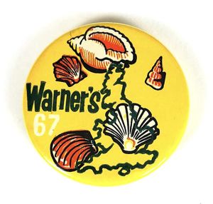 1967 Warners Holiday Camp promotional tin button badge