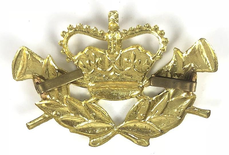 General Post Office GPO postmans cap badge circa 1958 — image 2