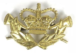 General Post Office GPO postmans cap badge circa 1958