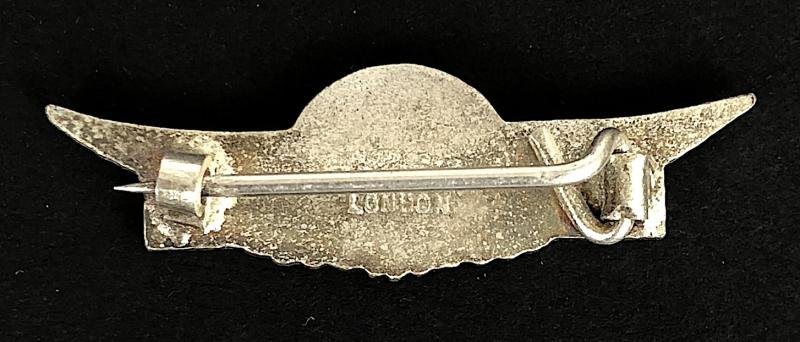 Boys Own Paper weekly children's comic SKYWAYMEN badge Model Aircraft enthusiasts — image 2