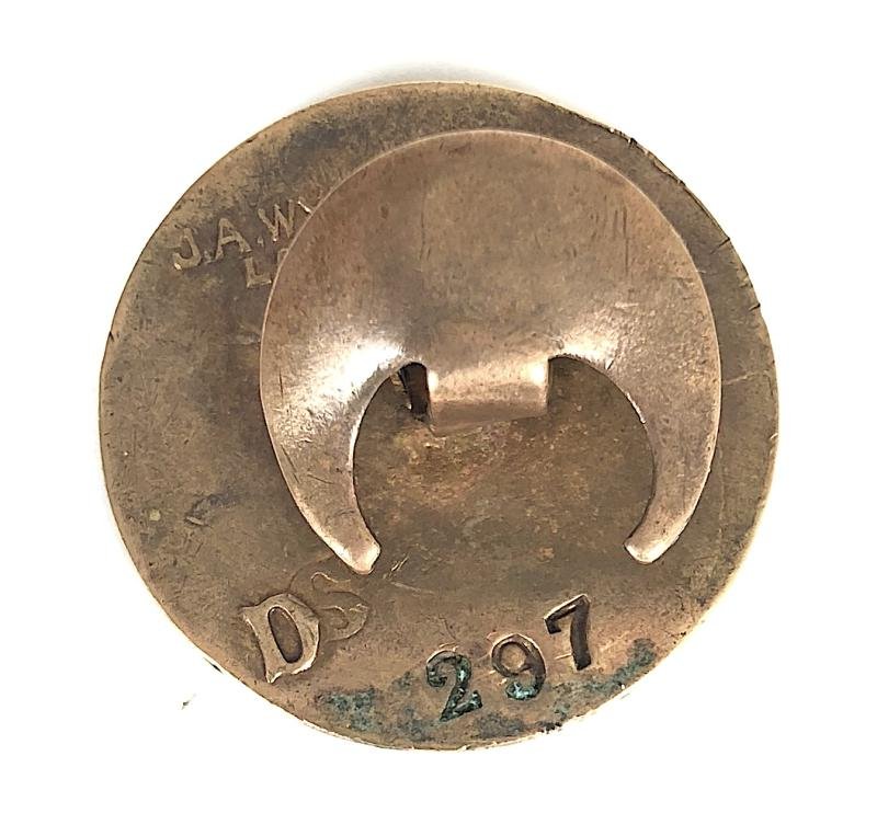 WW1 Underground Railway War Service low issue number badge D 297 — image 2