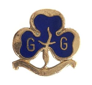 Girl Guides Rangers blue enamel promise badge c.1965
