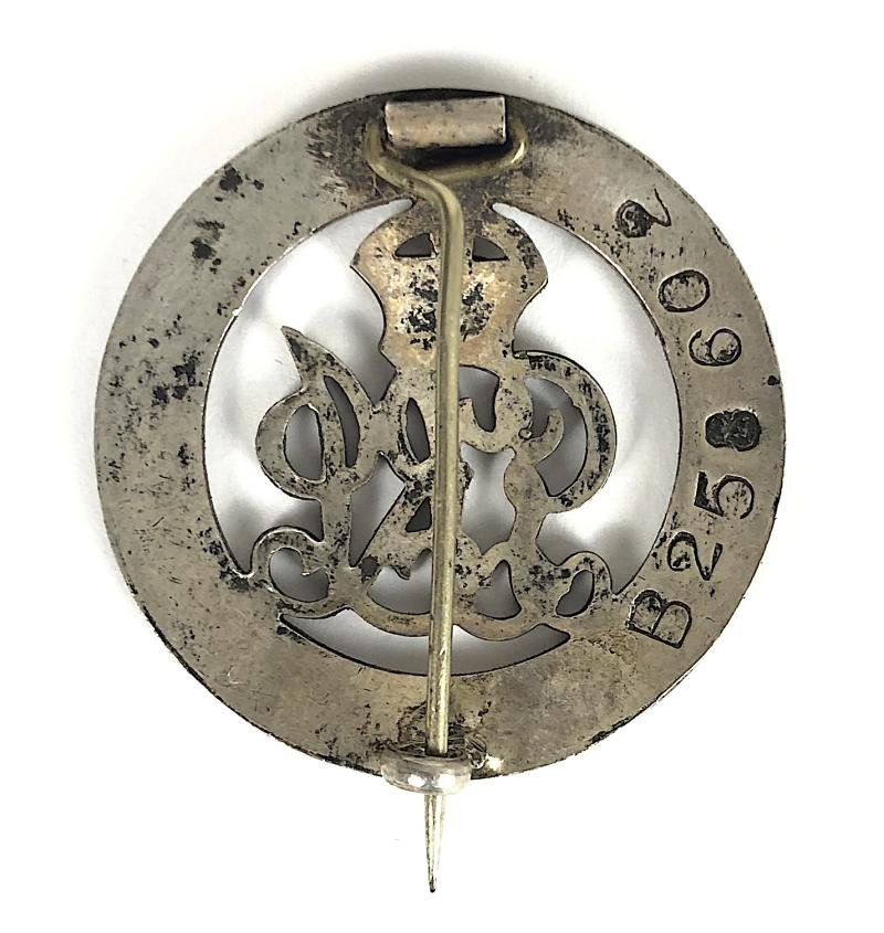 Silver War Badge B258602 Royal Welsh Fusiliers — image 2