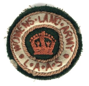 WW1 Womens Land Army LAAS felt cloth overall coat badge