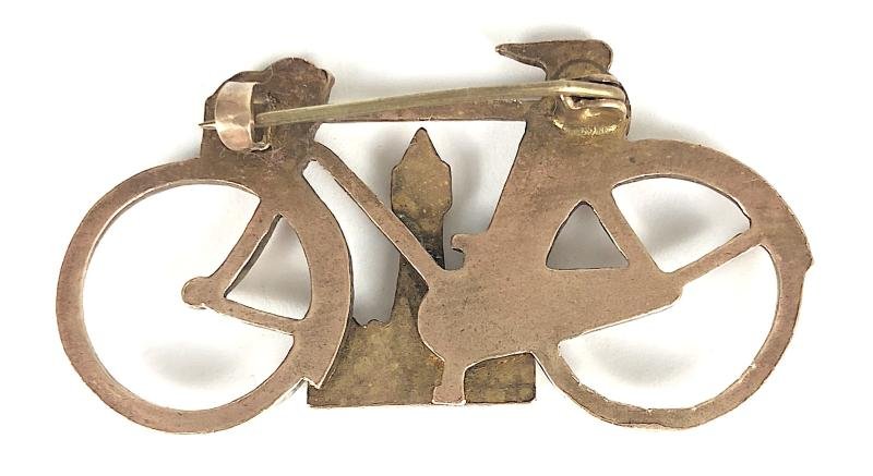 Blackpool Tower Souvenir Cyclists Touring Bicycle Badge — image 2