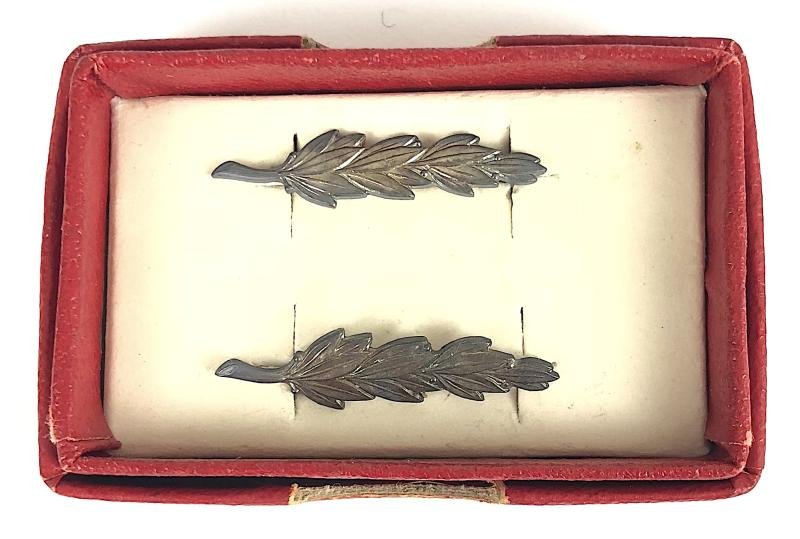 King's Commendation for Brave Conduct Silver Oak Leaf badges in Box of Issue — image 2