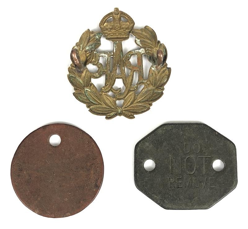 WW2 Royal Air Force identification pair of RAF ID dog tags & cap badge — image 2