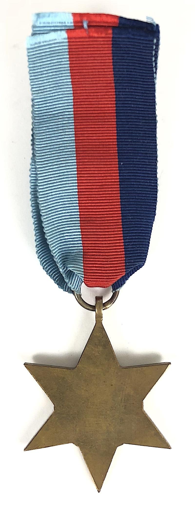 WW2 1939 -1945 Star With Original Silk Medal Ribbon — image 2