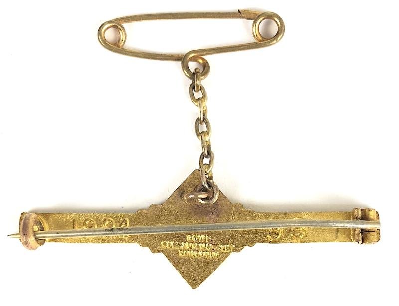 1924 Hurst Park Club horse racing pin badge — image 2