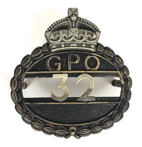 General Post Office GPO 32 postmans cap badge