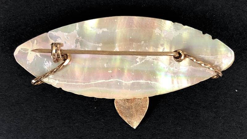 Royal Navy Ship HMS Vidette hand made wire work mother of pearl pin badge — image 2