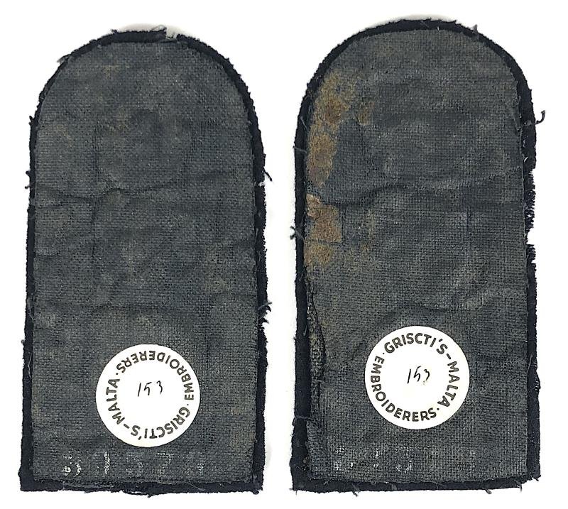 QARNNS Superintending Sister pair of tippet rank badges — image 2