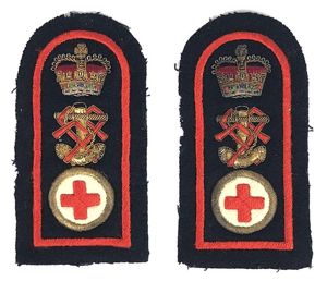 QARNNS Superintending Sister pair of tippet rank badges