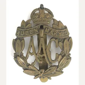 WW1 Queen Mary's Army Auxiliary Corps Q.M.A.A.C. cap badge 1918 …