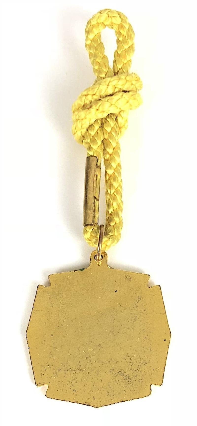 1992 Folkestone Race Club Horse Racing Badge Kent — image 2