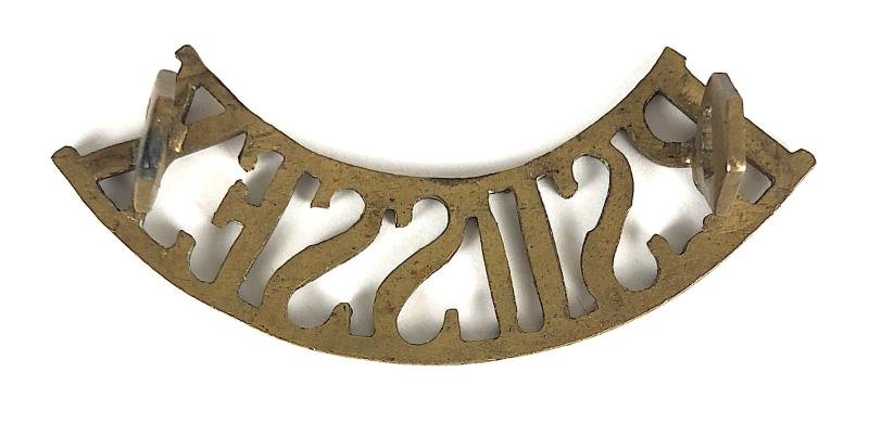 R.SUSSEX brass shoulder title badge post 1920 — image 2