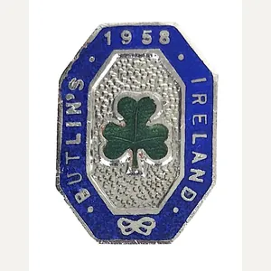 Butlins 1958 Mosney Ireland holiday camp shamrock badge