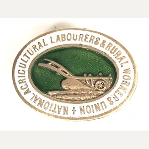 National Agricultural Labourers & Rural Workers Union badge c.1908–1928