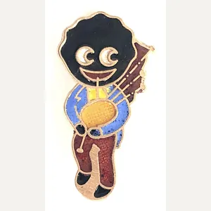 Robertsons 1970s Golly bagpiper advertising badge R.E.V.Gomm