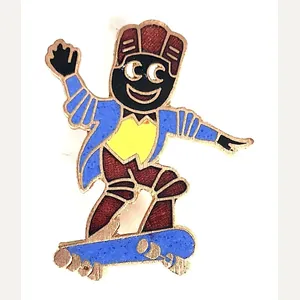 Robertsons 1970s Golly skateboarder advertising badge R.E.V.Gomm