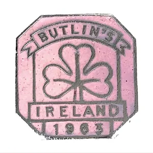 Butlins 1963 Mosney Ireland holiday camp shamrock badge