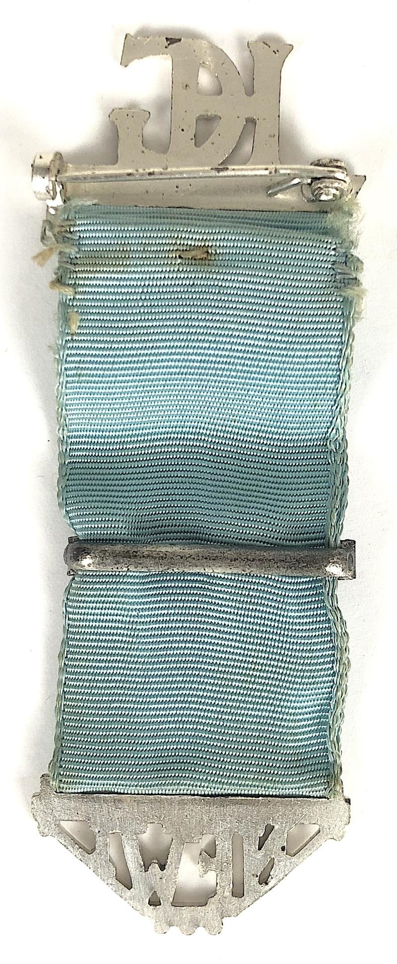 National Federation of the Women's Institutes WI Handicrafts Guild badge — image 2