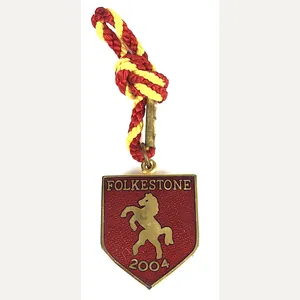 2004 Folkestone Horse Racing Club Badge closed course Kent