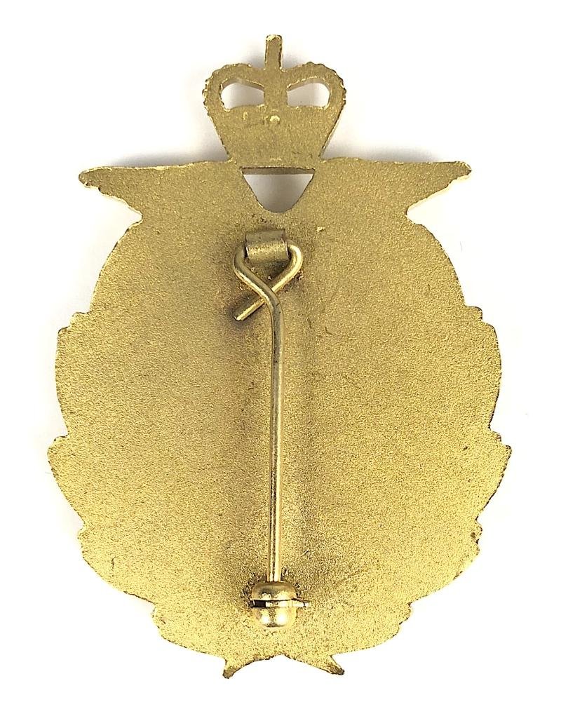 Womens Royal Air Force WRAF Pilot Officer mess dress rank badge — image 2