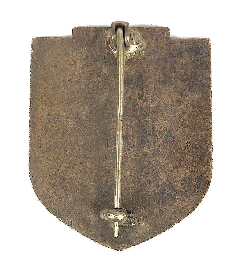 Free Czechoslovak Artillery in England 1942 enamel badge — image 2