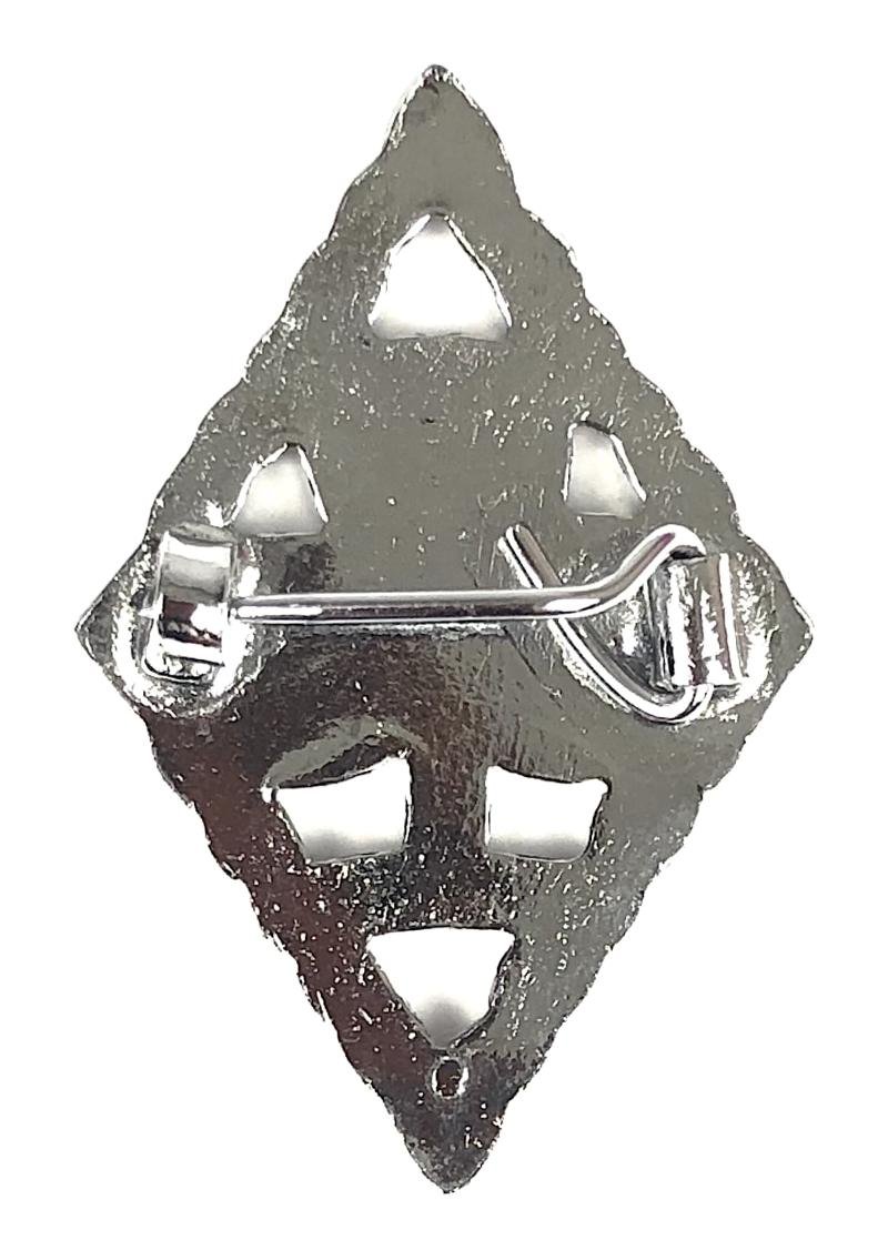 Girl Guides District Commissioner diamond badge post-1968 — image 2