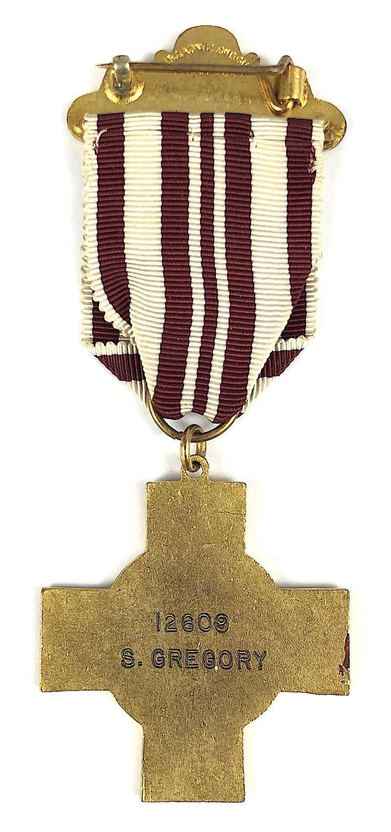 WW2 British Red Cross Proficiency in Air Raid Precautions Training ARP Badge — image 2