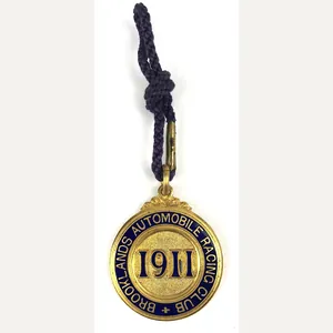 Brooklands Automobile Racing Club BARC 1911 gentleman's membership badge