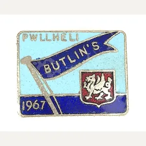 Butlins 1967 Pwllheli holiday camp Welsh dragon flag badge