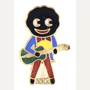 Robertsons 1970s Golly guitarist advertising badge R.E.V.Gomm