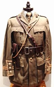 WW1 Period British Officers ; Rank of Captain Royal Artillery.Cuff …