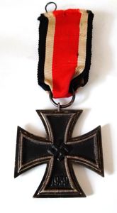 WW2 Third Reich Iron Cross 2nd Class with non maker …