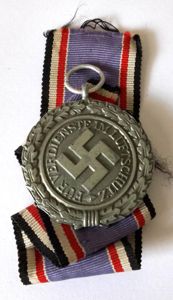 Third Reich Luftschutz Medal with Maker Marked Suspension Ring