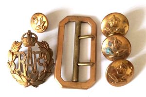WW2 R.A.F Cap Badge , Belt Buckle & 4 x …
