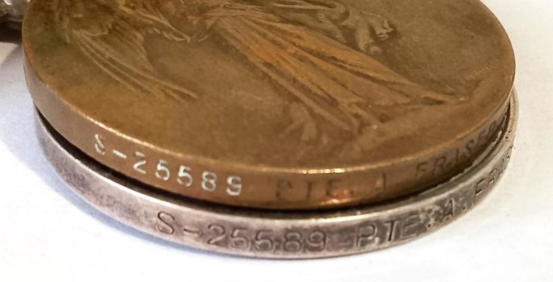 WW1 & 2 Cameron Highlanders Medal Group with corresponding Ribbon Bar — image 3