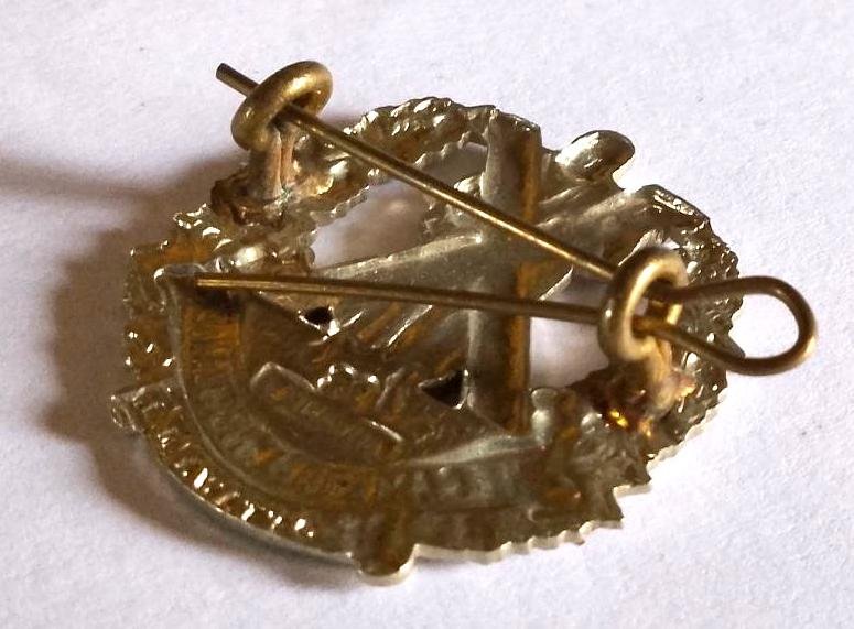 WW2 Period Cameron Highlanders of Ottawa Collar Badge — image 3