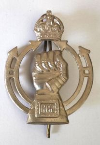 WW2 Royal Armour Corp Cap Badge