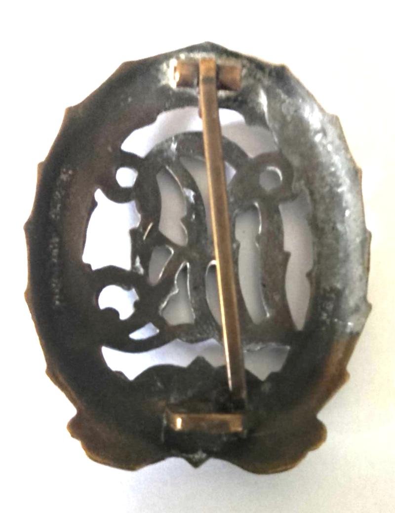 Third Reich D.R.L Sports Badge in Bronze — image 2