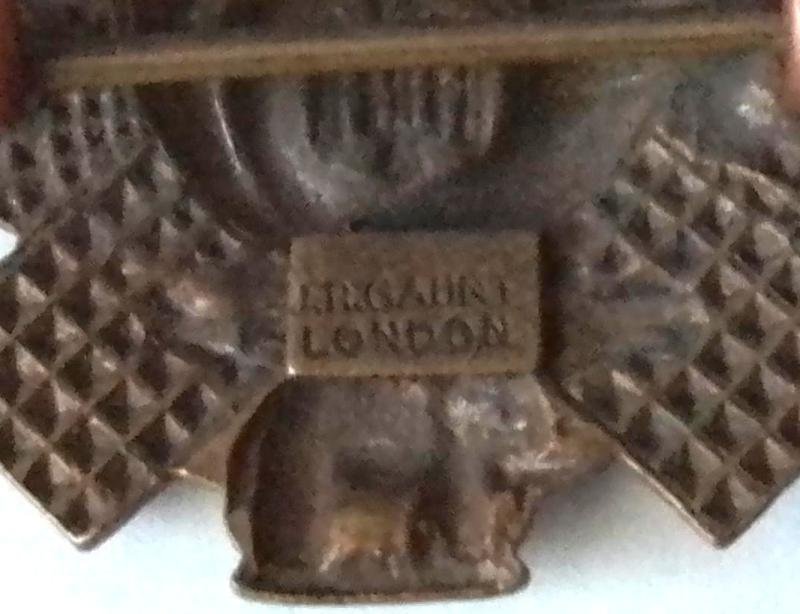 Highland Light Infantry Officer Brass Collar Badge with maker tablet — image 4