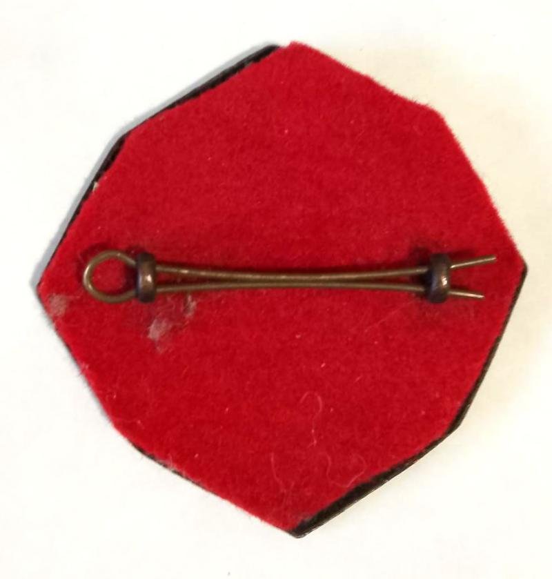 Sydney University Regiment Blackened Cap Badge Circa 1948 - 53 — image 3