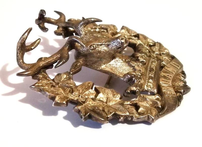 Fine example of a Victorian Gordon highlanders Officers Cap badge by the well known Military Jeweller / Retailer 'Kirkwood' of Edinburgh — image 2