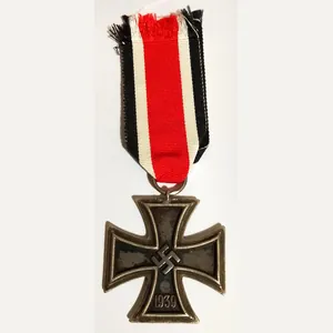 Third Reich Iron Cross 2nd Class with maker marked suspension …