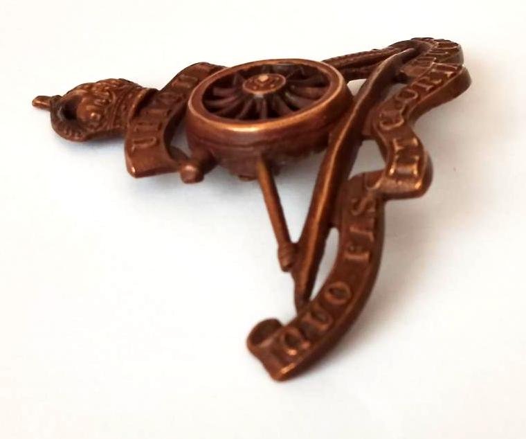 Officers Royal Artillery Cap Badge — image 3