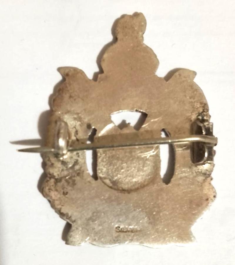 WW2 Period {Kings Crown} 'SILVER' Kings Own Scottish Borders Cap Badge — image 2